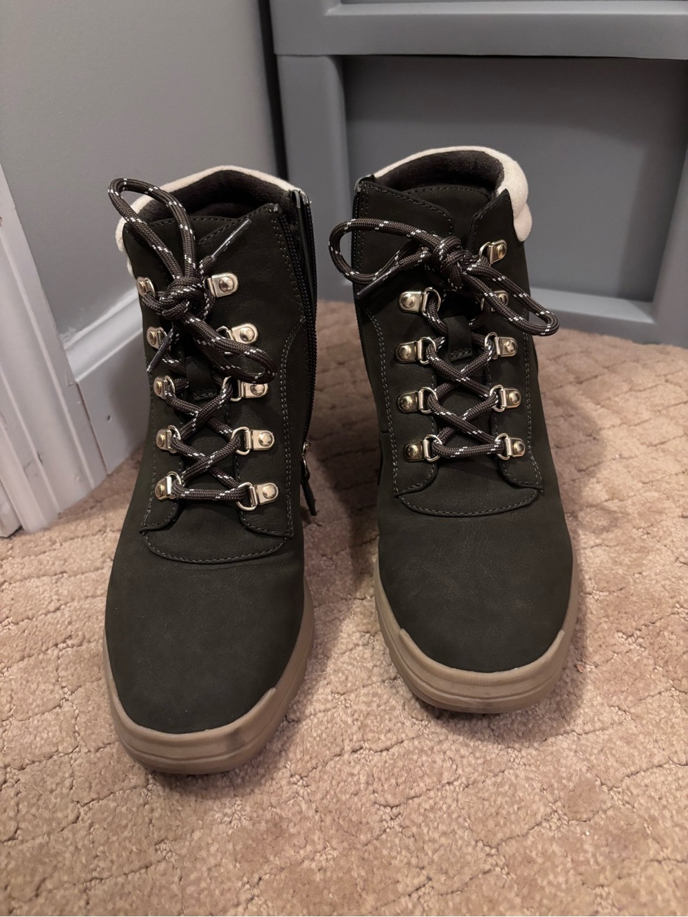 Dr Scholl’s Lace-Up Booties